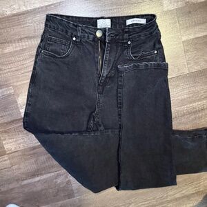 Cotton On Stretch Mom Jeans Black Denim – US Size 4 – High Rise